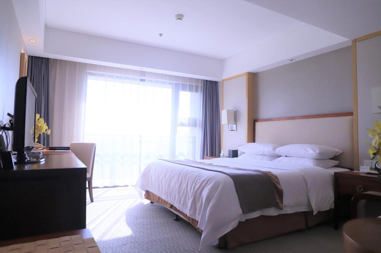 Jinling Riverside Hotel Нанкин Екстериор снимка
