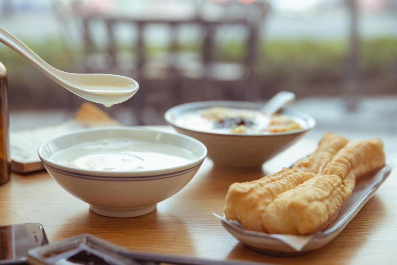 Jinling Riverside Hotel Нанкин Екстериор снимка