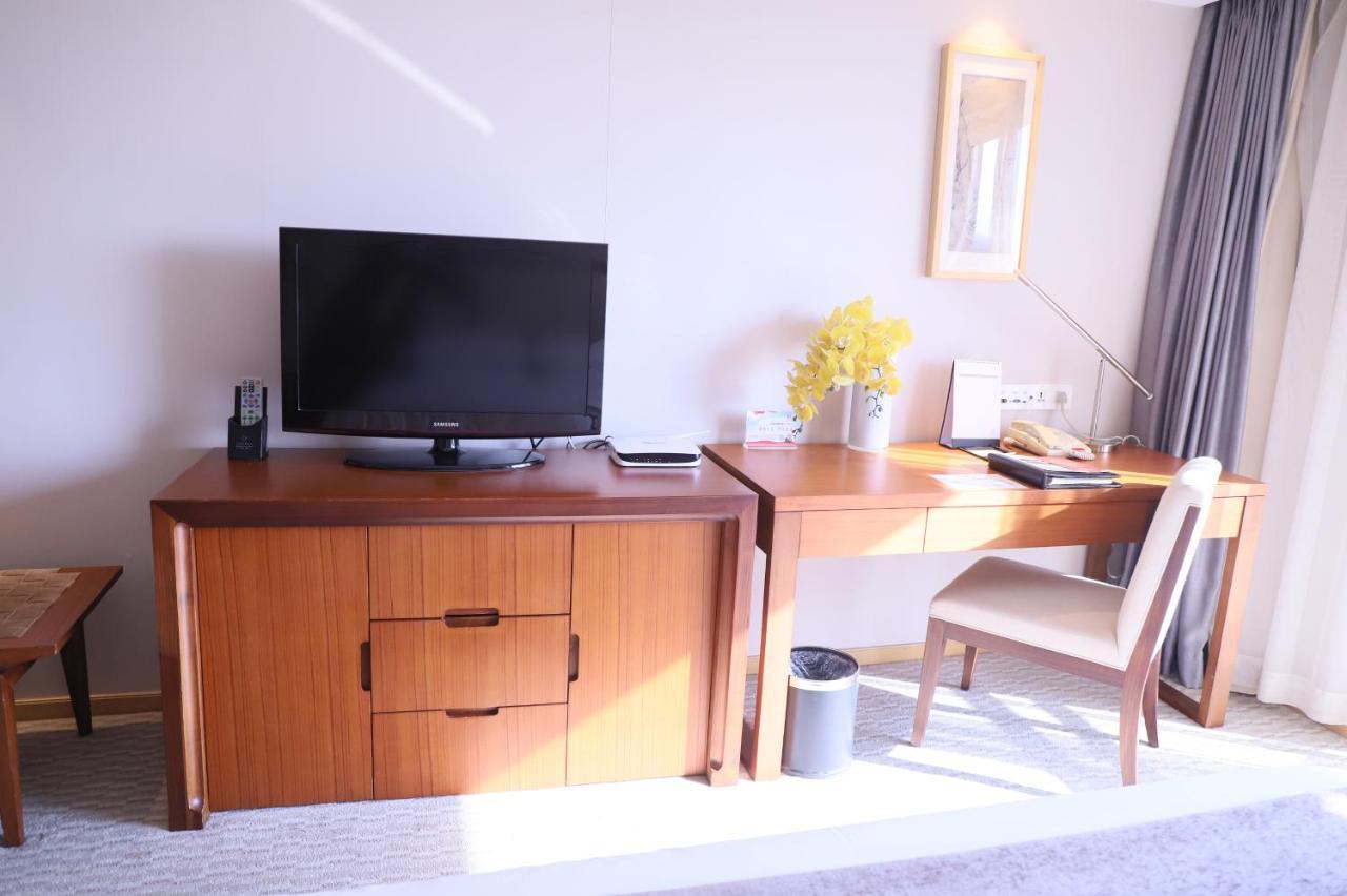 Jinling Riverside Hotel Нанкин Екстериор снимка