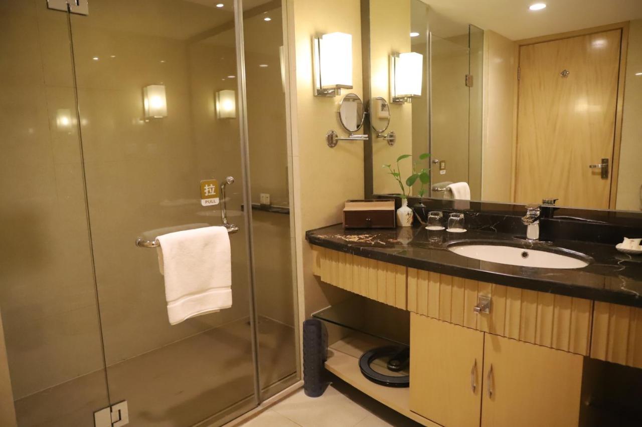 Jinling Riverside Hotel Нанкин Екстериор снимка