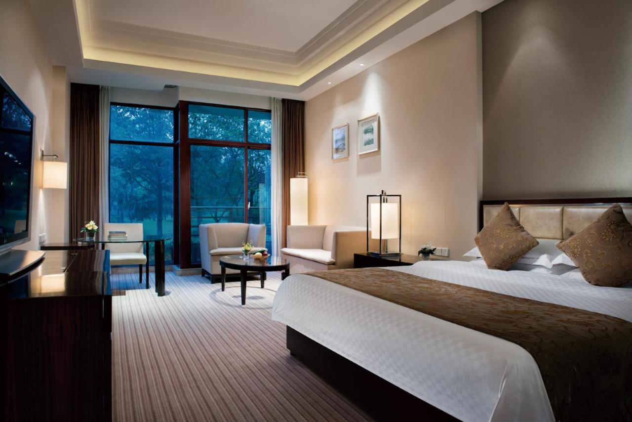 Jinling Riverside Hotel Нанкин Екстериор снимка