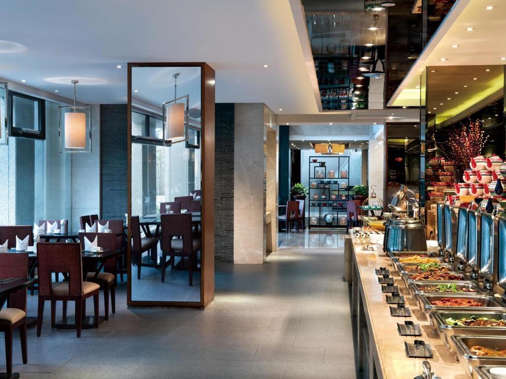 Jinling Riverside Hotel Нанкин Екстериор снимка