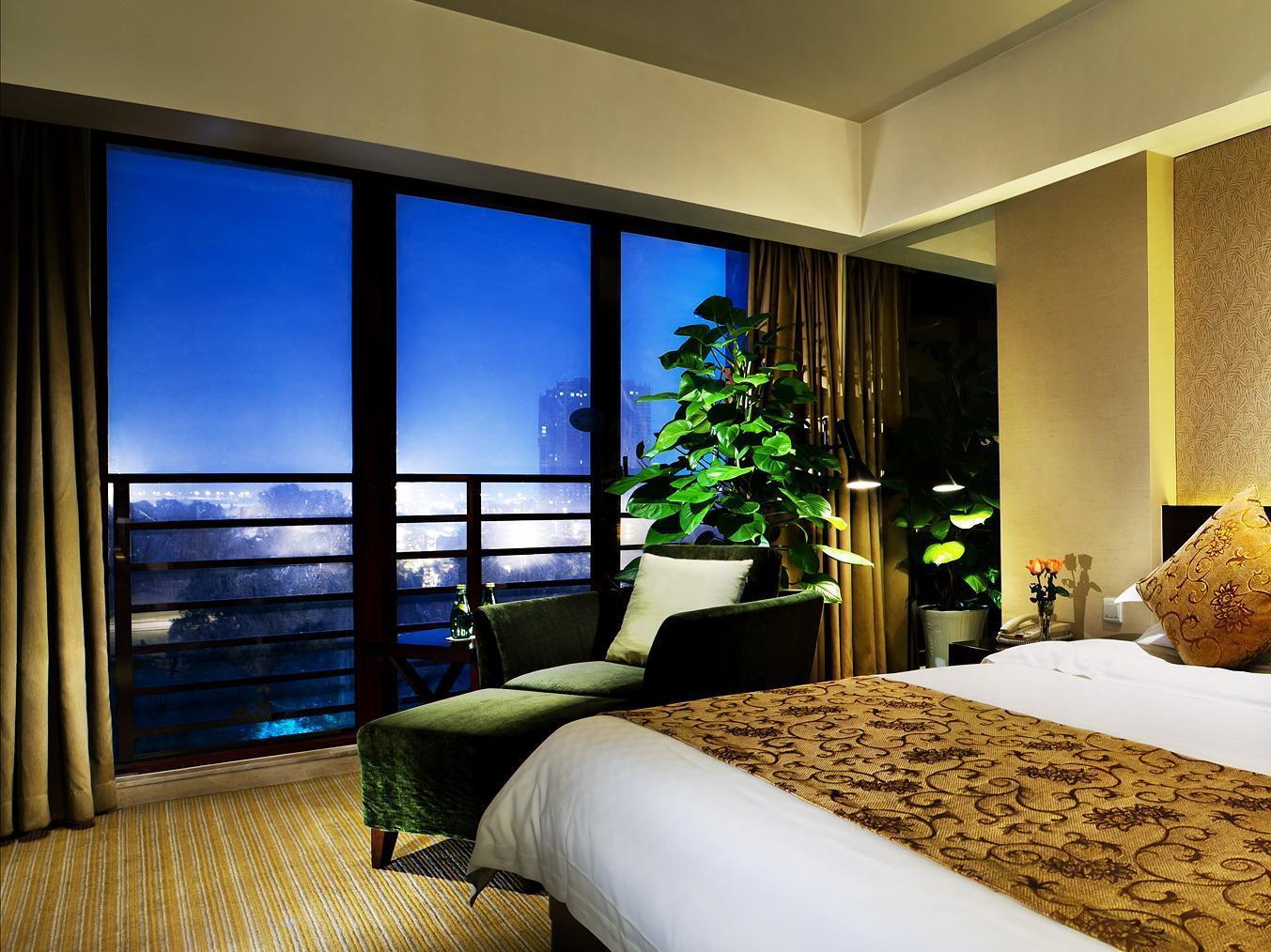 Jinling Riverside Hotel Нанкин Екстериор снимка